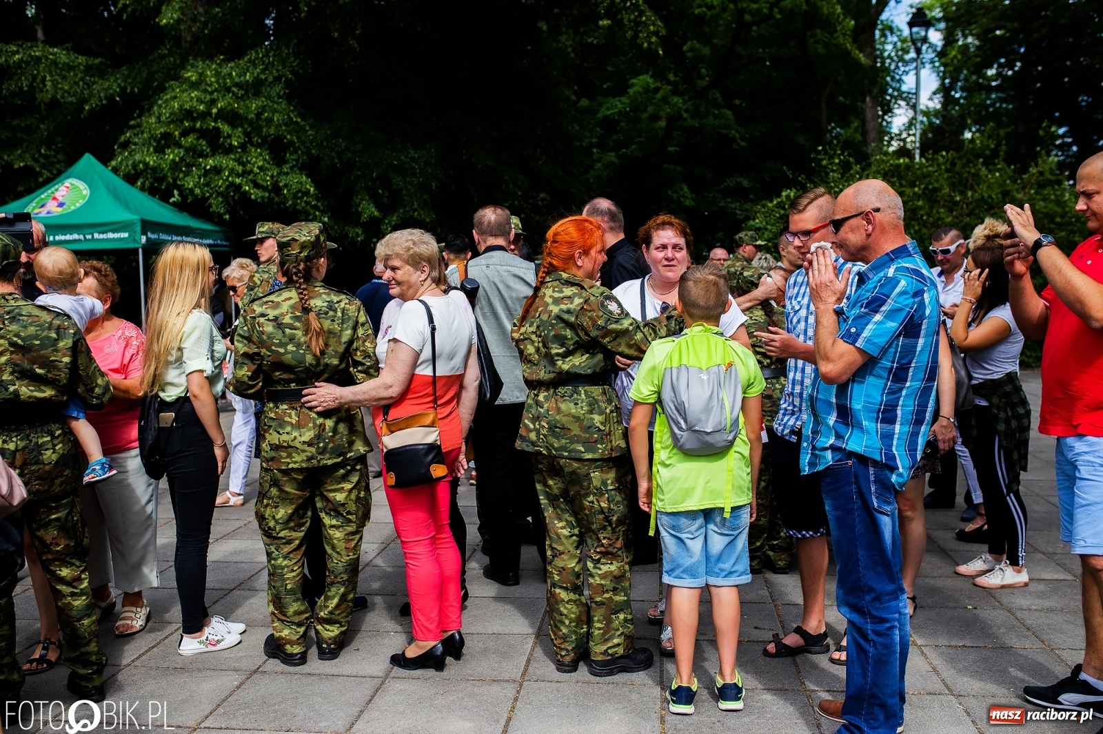 Zdjęcie w galerii na portalu naszraciborz.pl: Pogranicznicy ślubowali pod Pomnikiem Powstańców Śląskich [FOTO i WIDEO] wiadomości z regionu