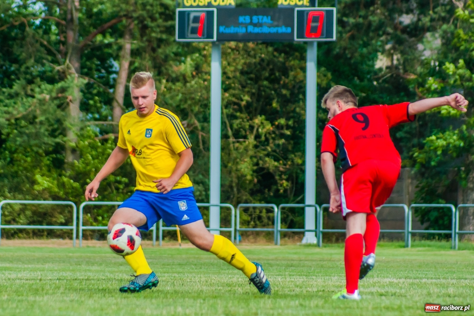 Zdjęcie w galerii na portalu naszraciborz.pl: Fani Stali pokonali swych idoli [FOTO] wiadomości z regionu