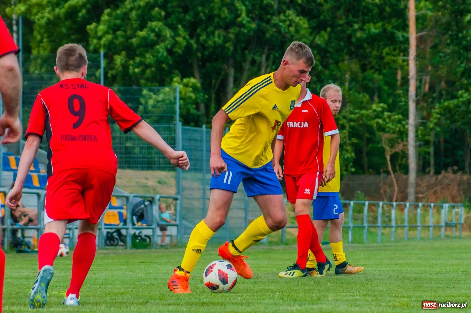 Zdjęcie w galerii na portalu naszraciborz.pl: Fani Stali pokonali swych idoli [FOTO] wiadomości z regionu