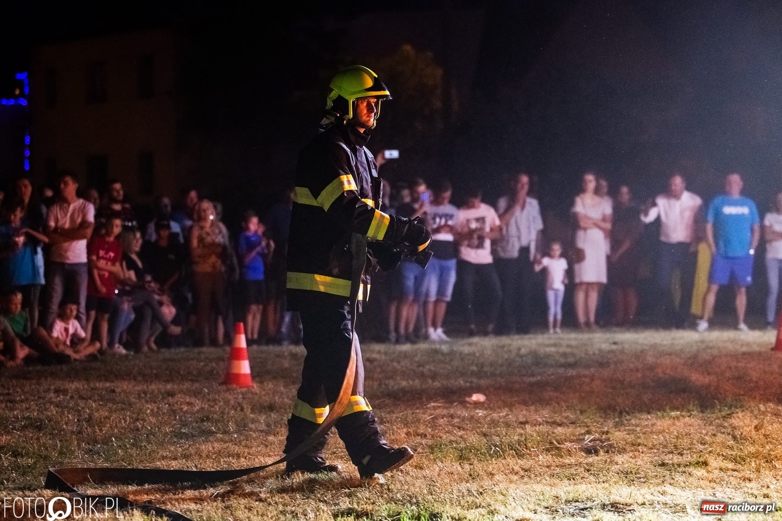Zdjęcie w galerii na portalu naszraciborz.pl: Obchody 130-lecia OSP Krzanowice - pokazy nocne wiadomości z regionu