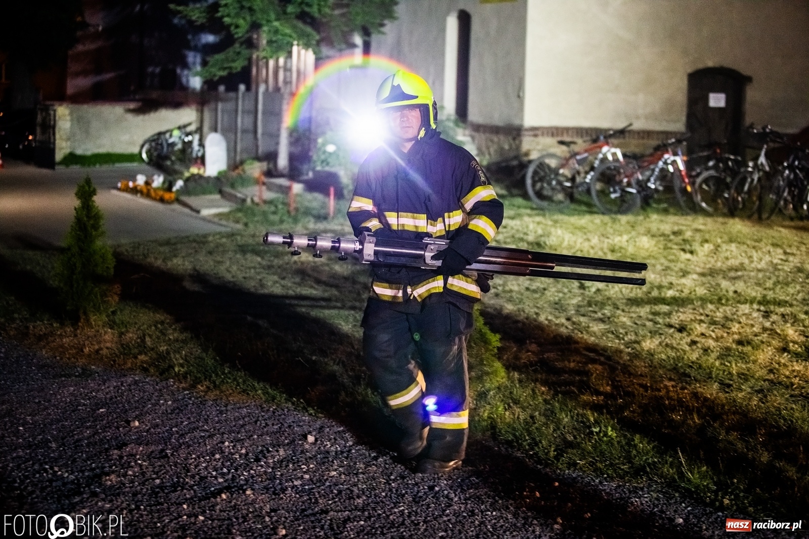 Zdjęcie w galerii na portalu naszraciborz.pl: Obchody 130-lecia OSP Krzanowice - pokazy nocne wiadomości z regionu