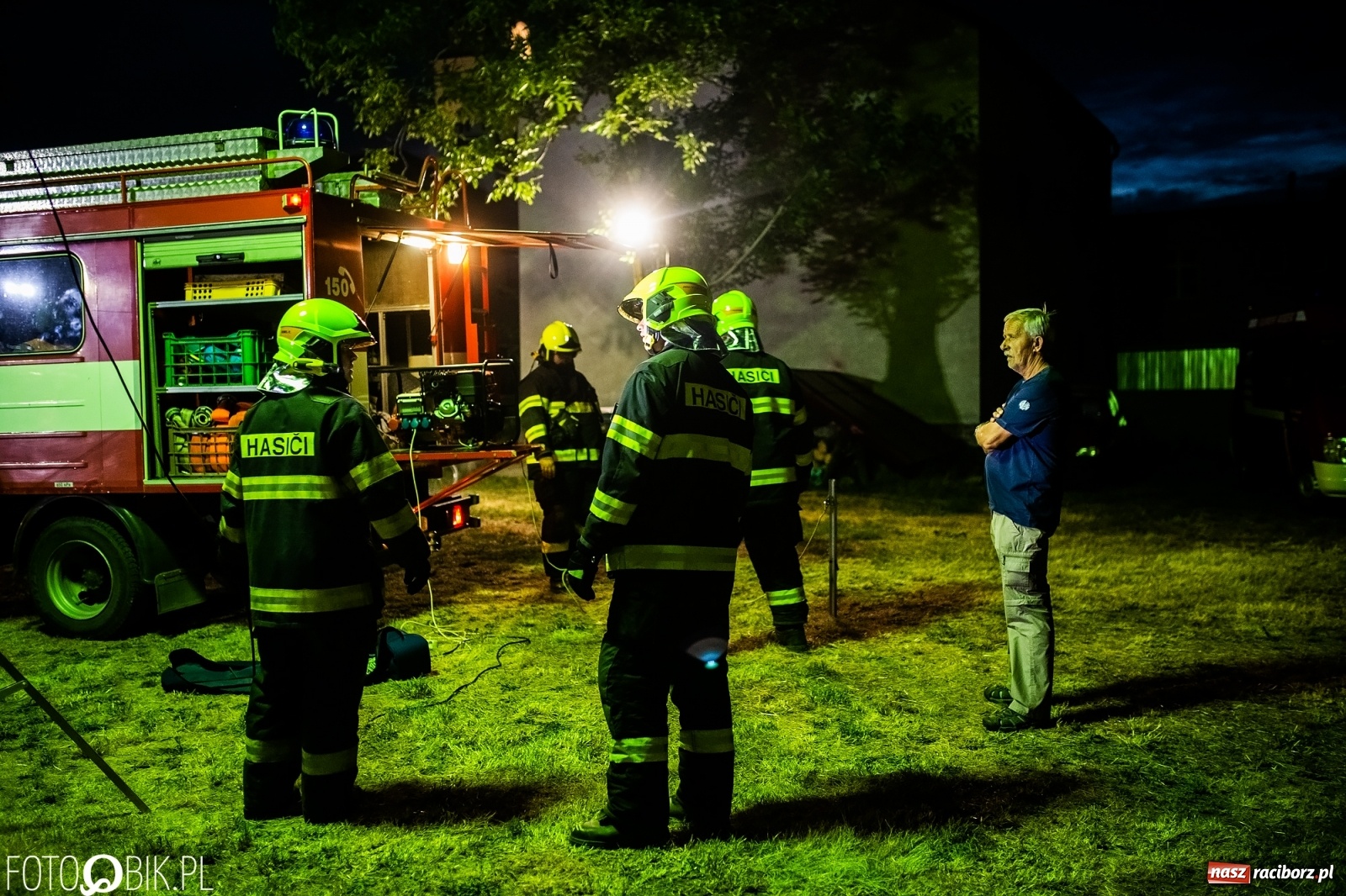 Zdjęcie w galerii na portalu naszraciborz.pl: Obchody 130-lecia OSP Krzanowice - pokazy nocne wiadomości z regionu