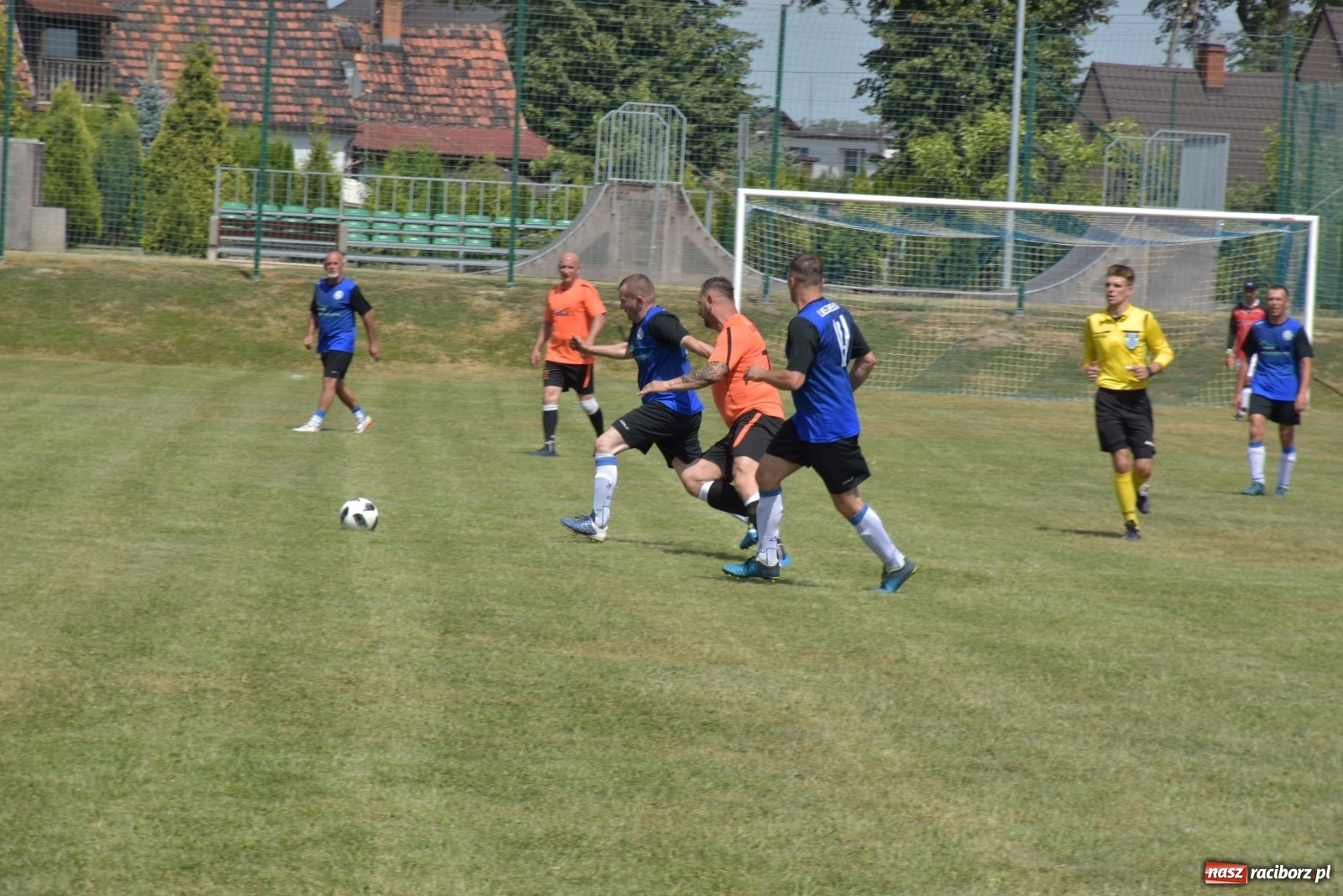 Zdjęcie w galerii na portalu naszraciborz.pl: Oldboje zagrali o Puchar Wójta Krzyżanowic [FOTO] wiadomości z regionu