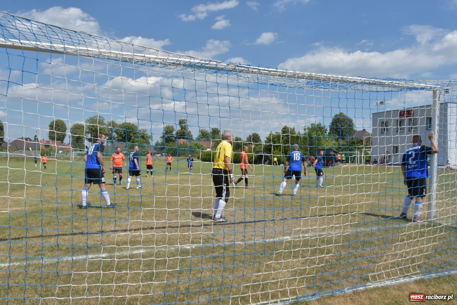Zdjęcie w galerii na portalu naszraciborz.pl: Oldboje zagrali o Puchar Wójta Krzyżanowic [FOTO] wiadomości z regionu