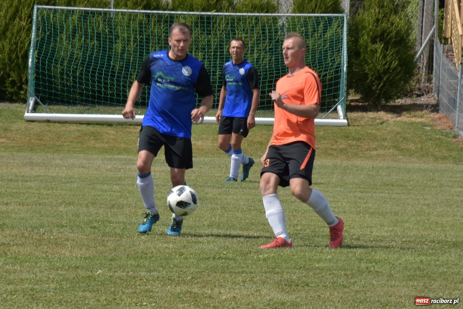 Zdjęcie w galerii na portalu naszraciborz.pl: Oldboje zagrali o Puchar Wójta Krzyżanowic [FOTO] wiadomości z regionu