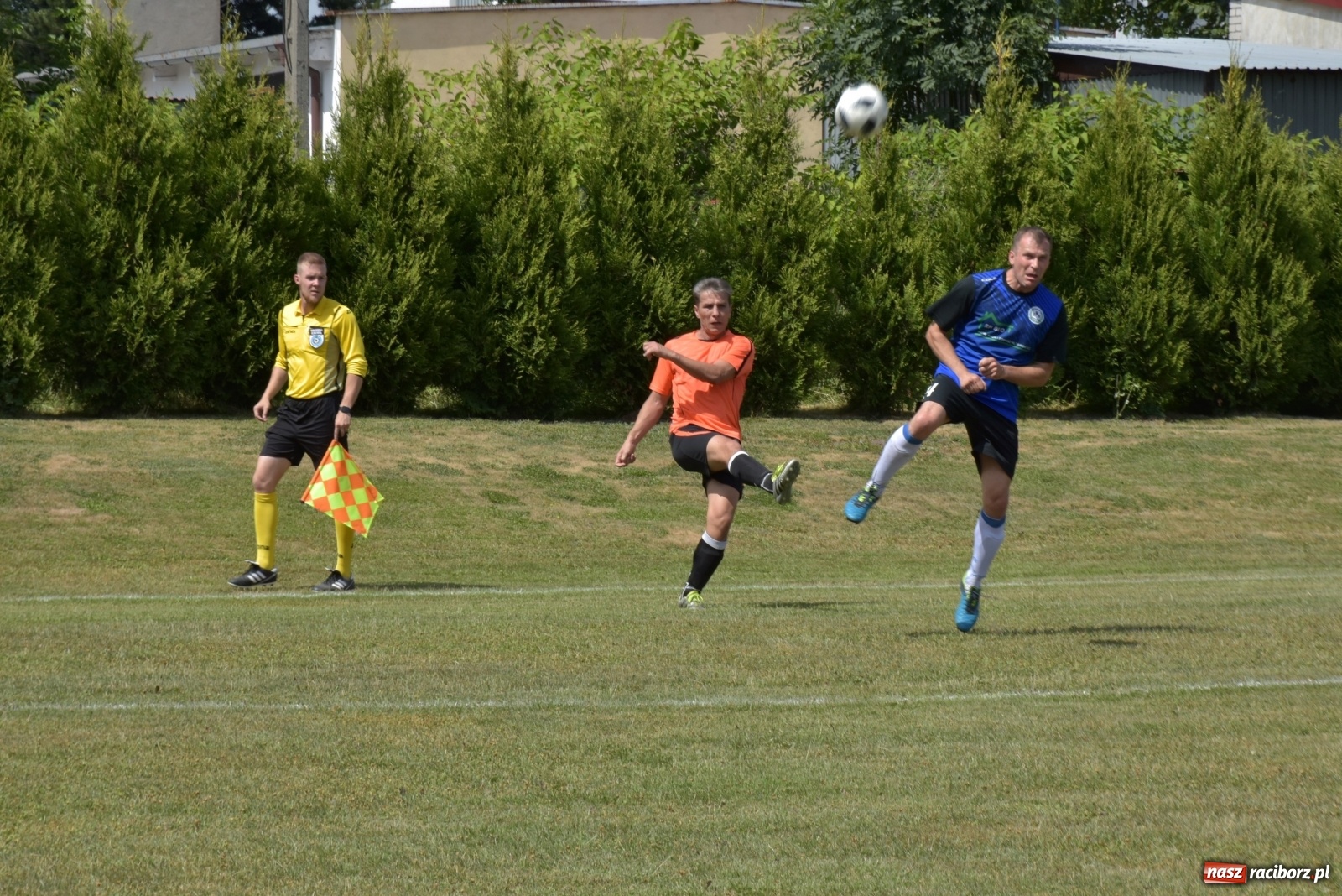 Zdjęcie w galerii na portalu naszraciborz.pl: Oldboje zagrali o Puchar Wójta Krzyżanowic [FOTO] wiadomości z regionu