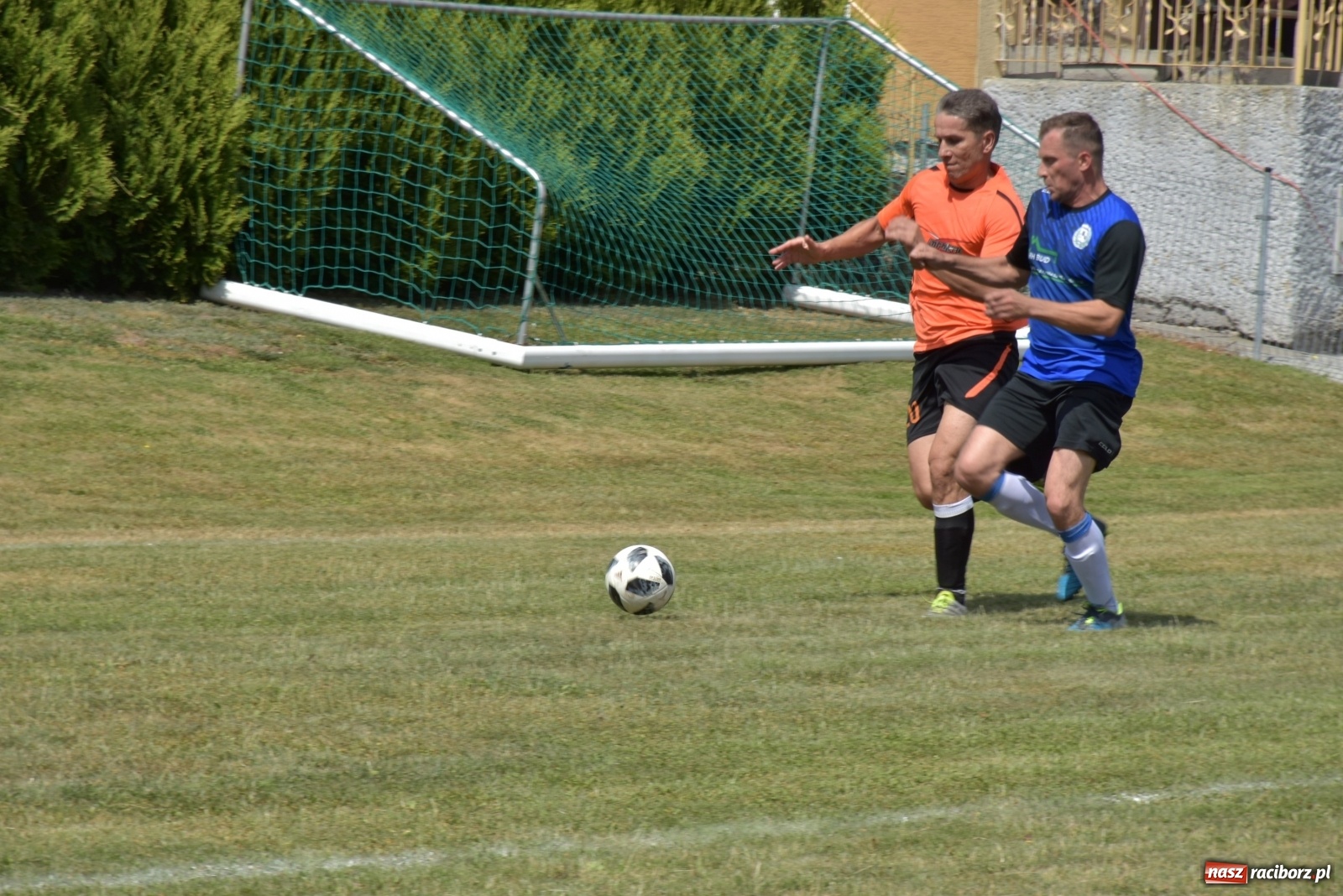Zdjęcie w galerii na portalu naszraciborz.pl: Oldboje zagrali o Puchar Wójta Krzyżanowic [FOTO] wiadomości z regionu
