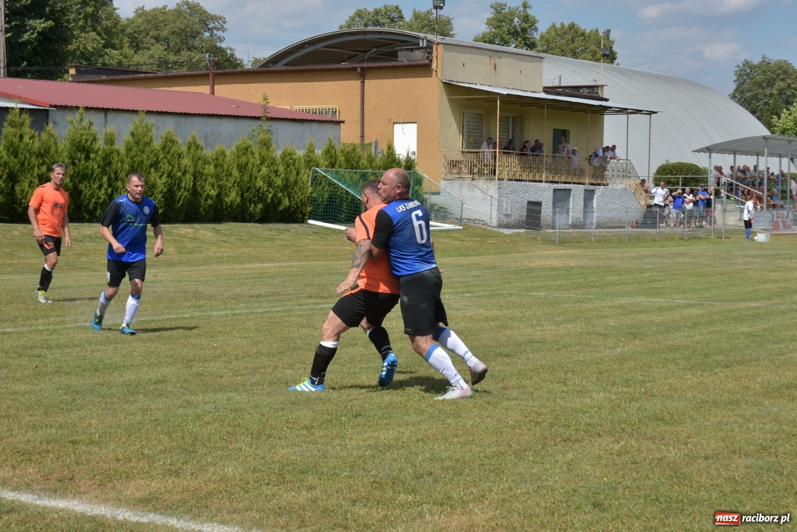 Zdjęcie w galerii na portalu naszraciborz.pl: Oldboje zagrali o Puchar Wójta Krzyżanowic [FOTO] wiadomości z regionu