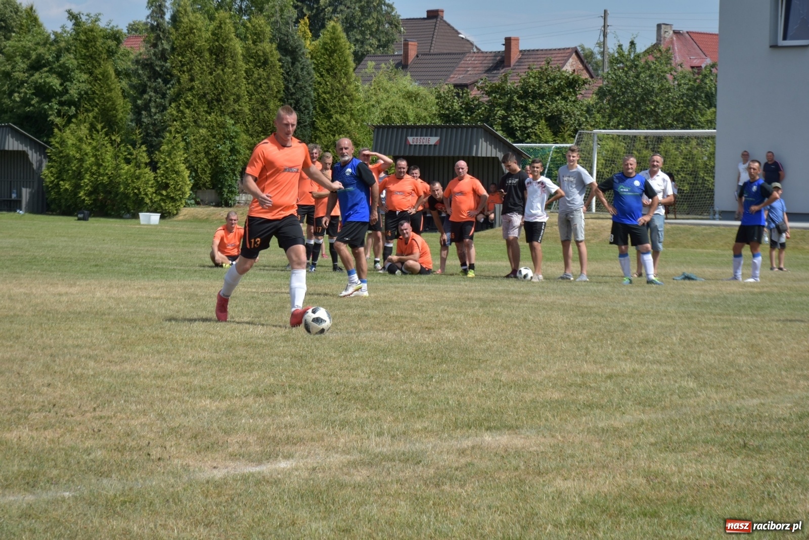 Zdjęcie w galerii na portalu naszraciborz.pl: Oldboje zagrali o Puchar Wójta Krzyżanowic [FOTO] wiadomości z regionu