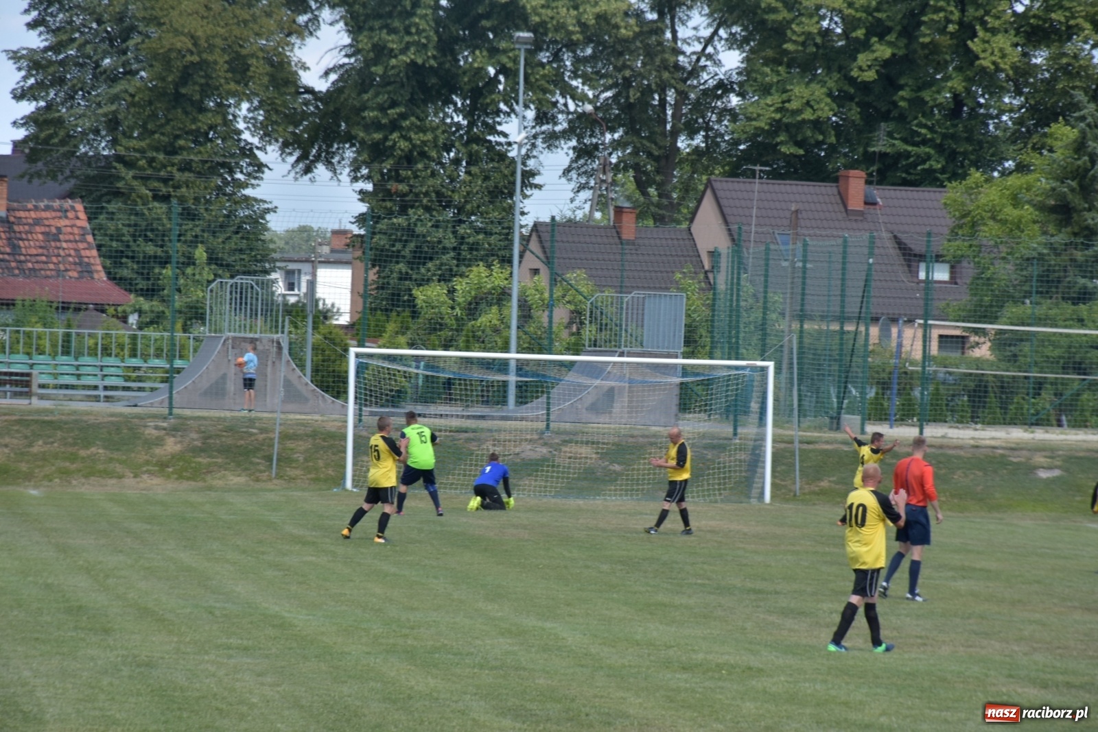 Zdjęcie w galerii na portalu naszraciborz.pl: Oldboje zagrali o Puchar Wójta Krzyżanowic [FOTO] wiadomości z regionu