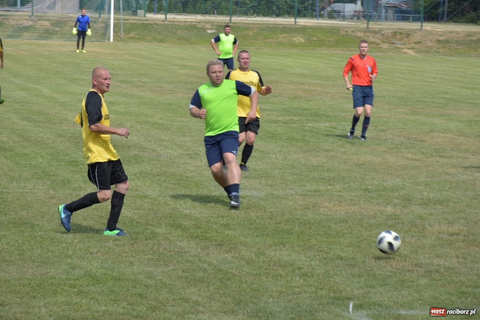 Zdjęcie w galerii na portalu naszraciborz.pl: Oldboje zagrali o Puchar Wójta Krzyżanowic [FOTO] wiadomości z regionu