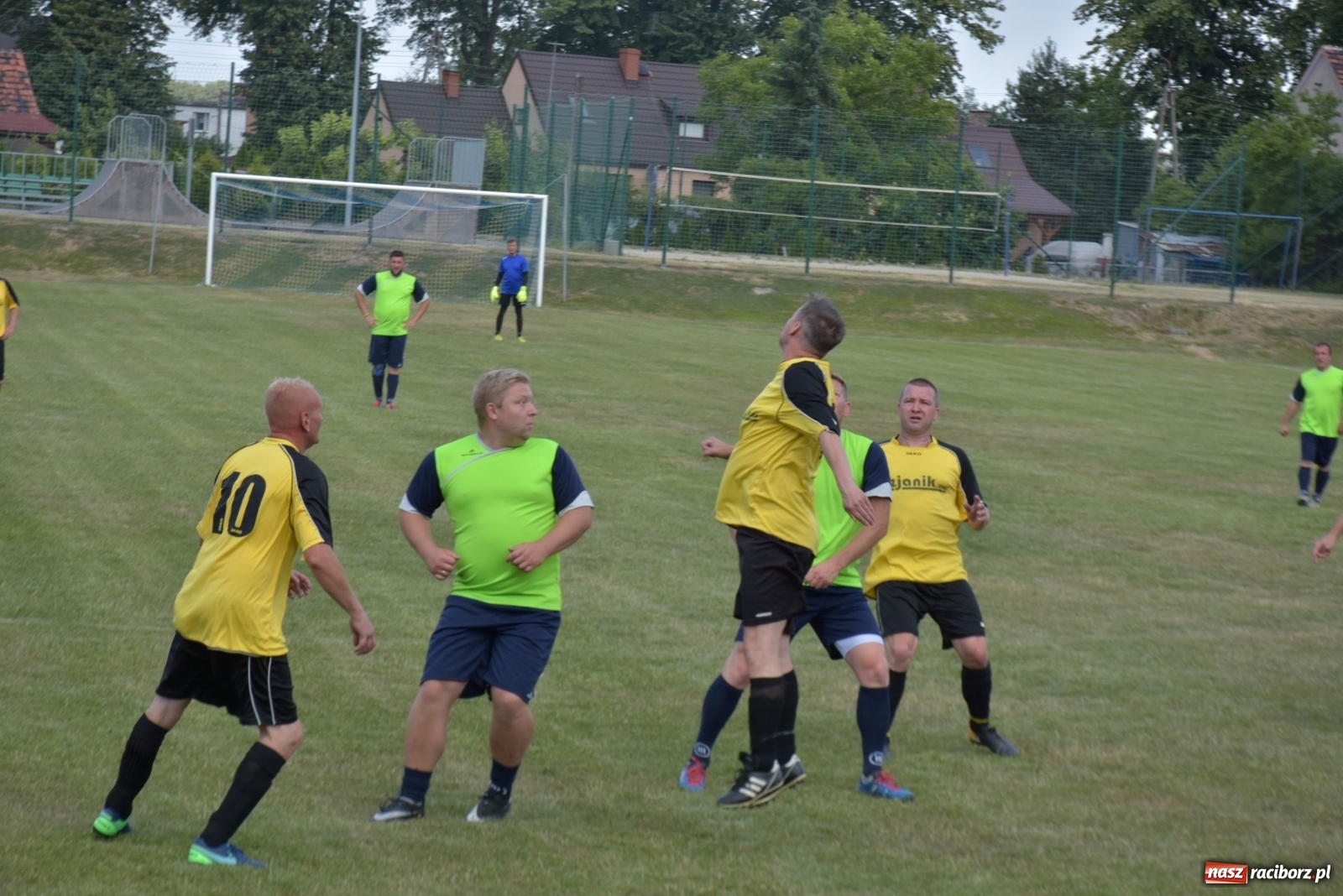 Zdjęcie w galerii na portalu naszraciborz.pl: Oldboje zagrali o Puchar Wójta Krzyżanowic [FOTO] wiadomości z regionu