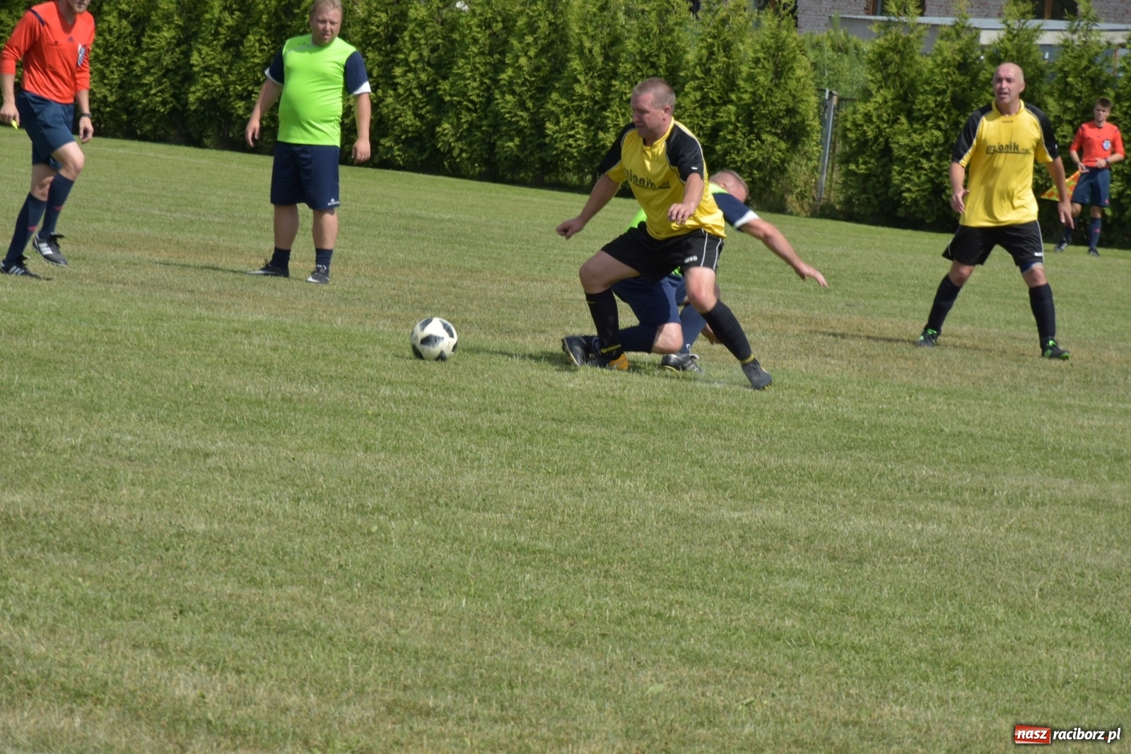Zdjęcie w galerii na portalu naszraciborz.pl: Oldboje zagrali o Puchar Wójta Krzyżanowic [FOTO] wiadomości z regionu