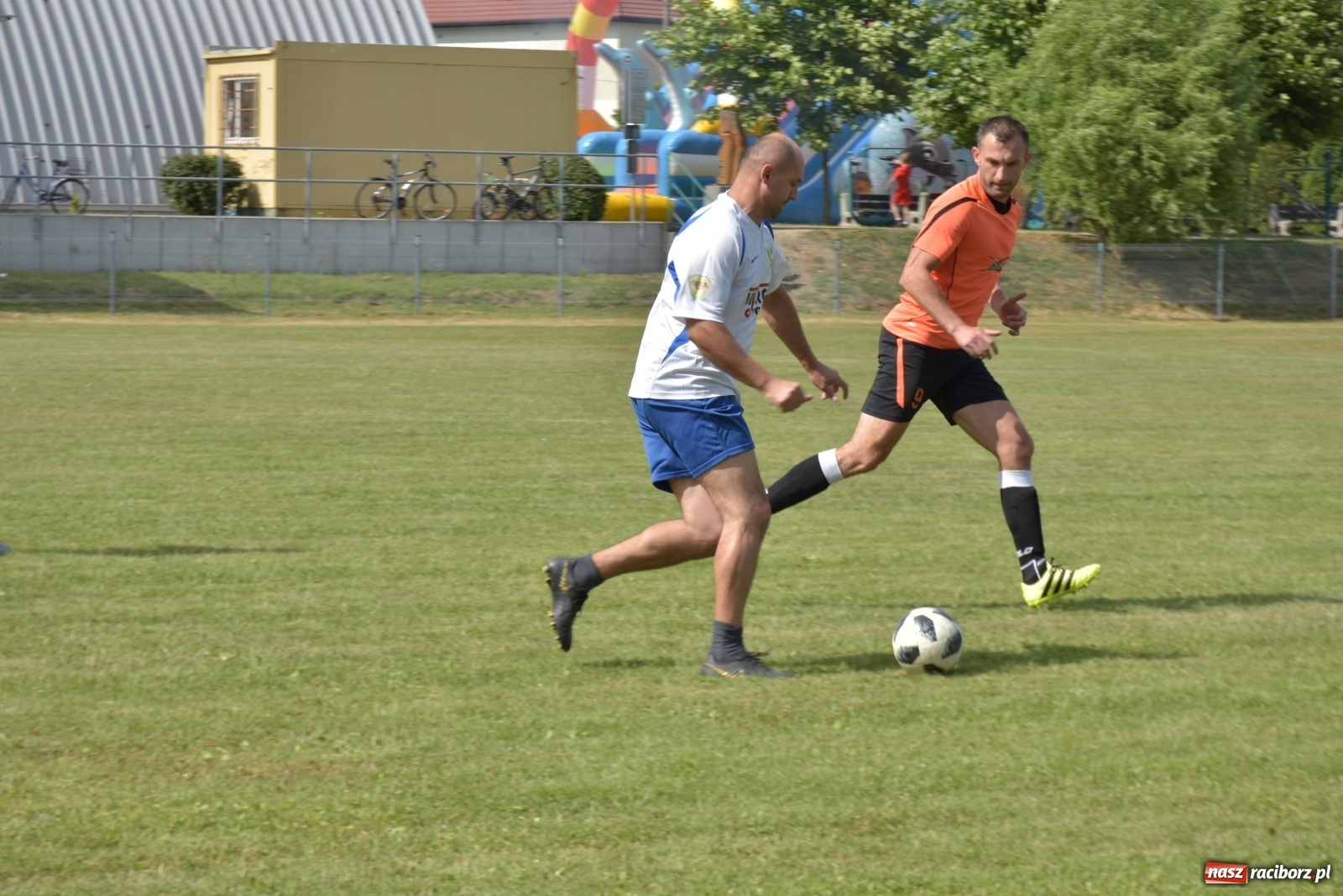 Zdjęcie w galerii na portalu naszraciborz.pl: Oldboje zagrali o Puchar Wójta Krzyżanowic [FOTO] wiadomości z regionu