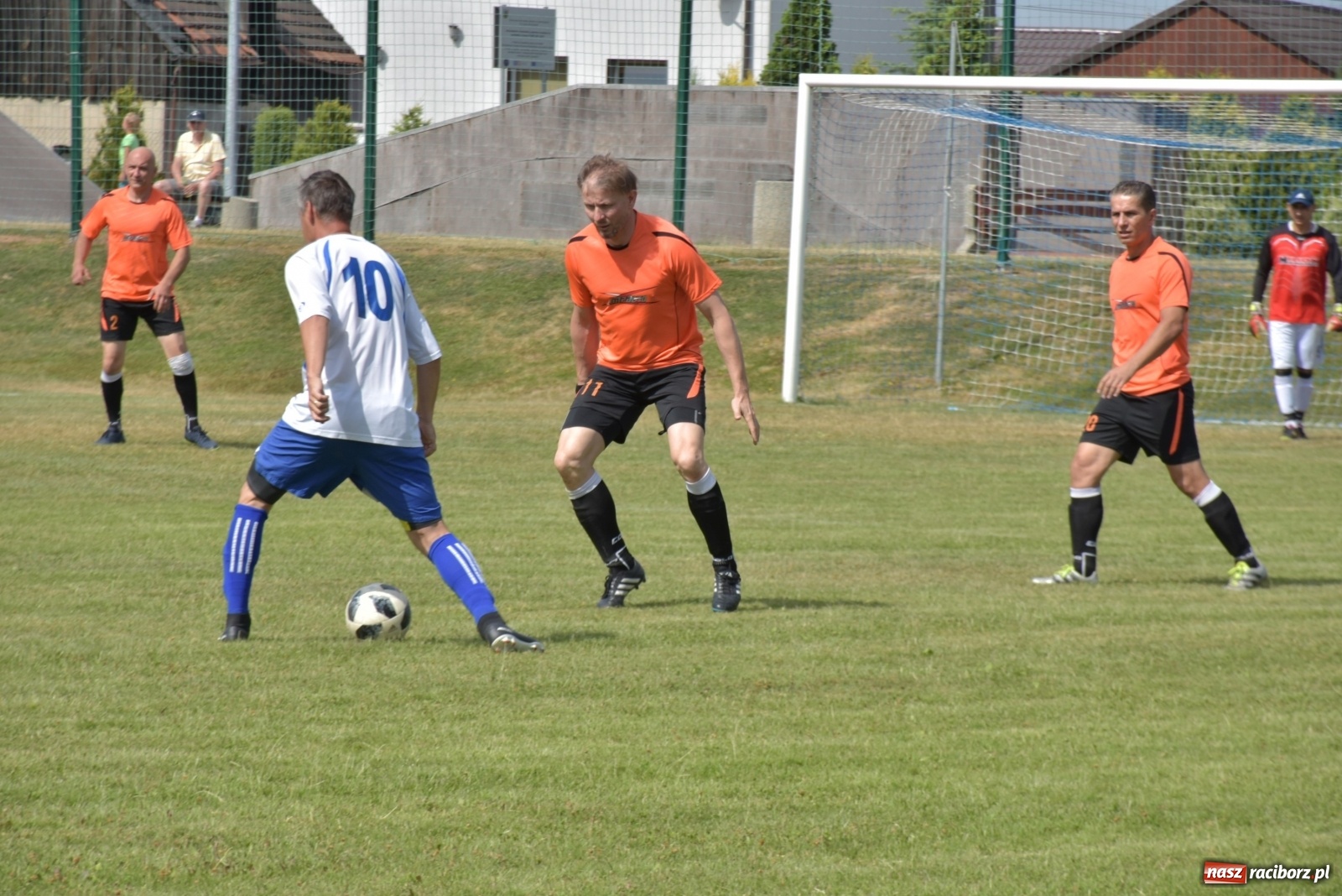 Zdjęcie w galerii na portalu naszraciborz.pl: Oldboje zagrali o Puchar Wójta Krzyżanowic [FOTO] wiadomości z regionu