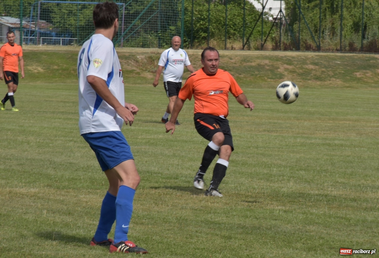 Zdjęcie w galerii na portalu naszraciborz.pl: Oldboje zagrali o Puchar Wójta Krzyżanowic [FOTO] wiadomości z regionu