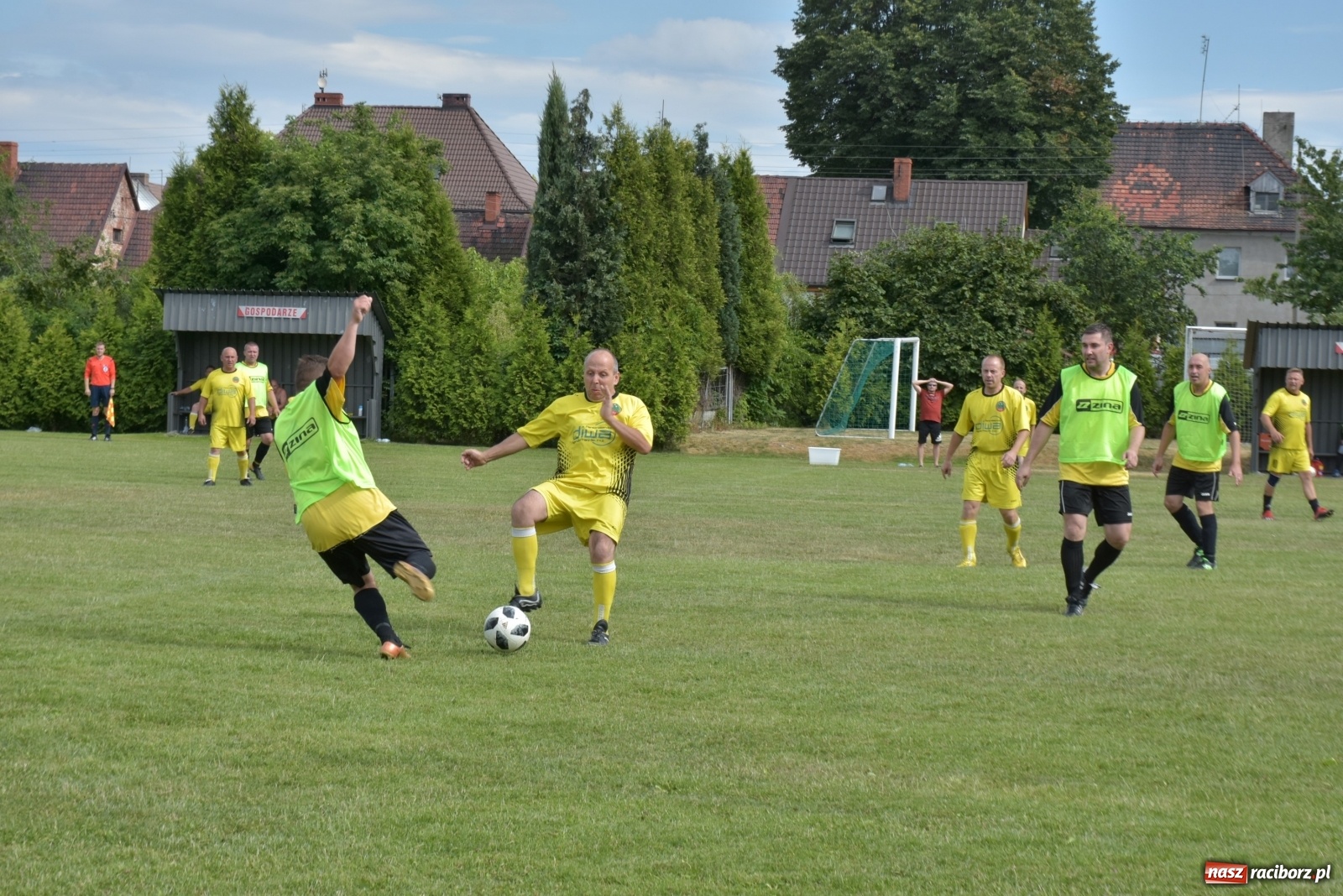Zdjęcie w galerii na portalu naszraciborz.pl: Oldboje zagrali o Puchar Wójta Krzyżanowic [FOTO] wiadomości z regionu
