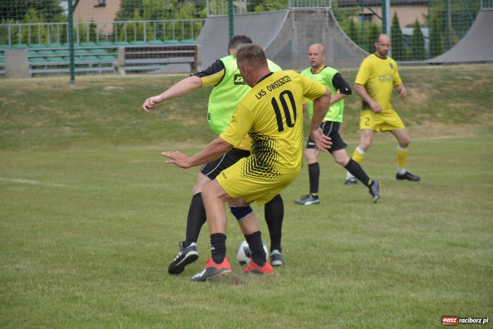 Zdjęcie w galerii na portalu naszraciborz.pl: Oldboje zagrali o Puchar Wójta Krzyżanowic [FOTO] wiadomości z regionu