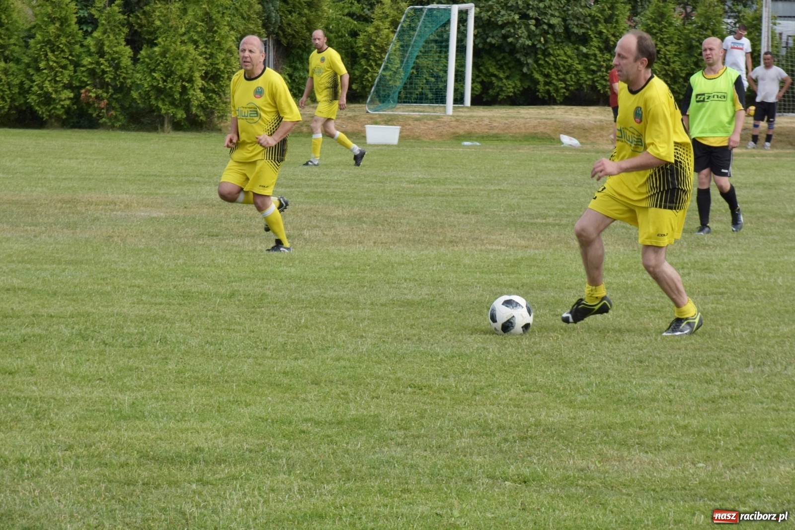 Zdjęcie w galerii na portalu naszraciborz.pl: Oldboje zagrali o Puchar Wójta Krzyżanowic [FOTO] wiadomości z regionu