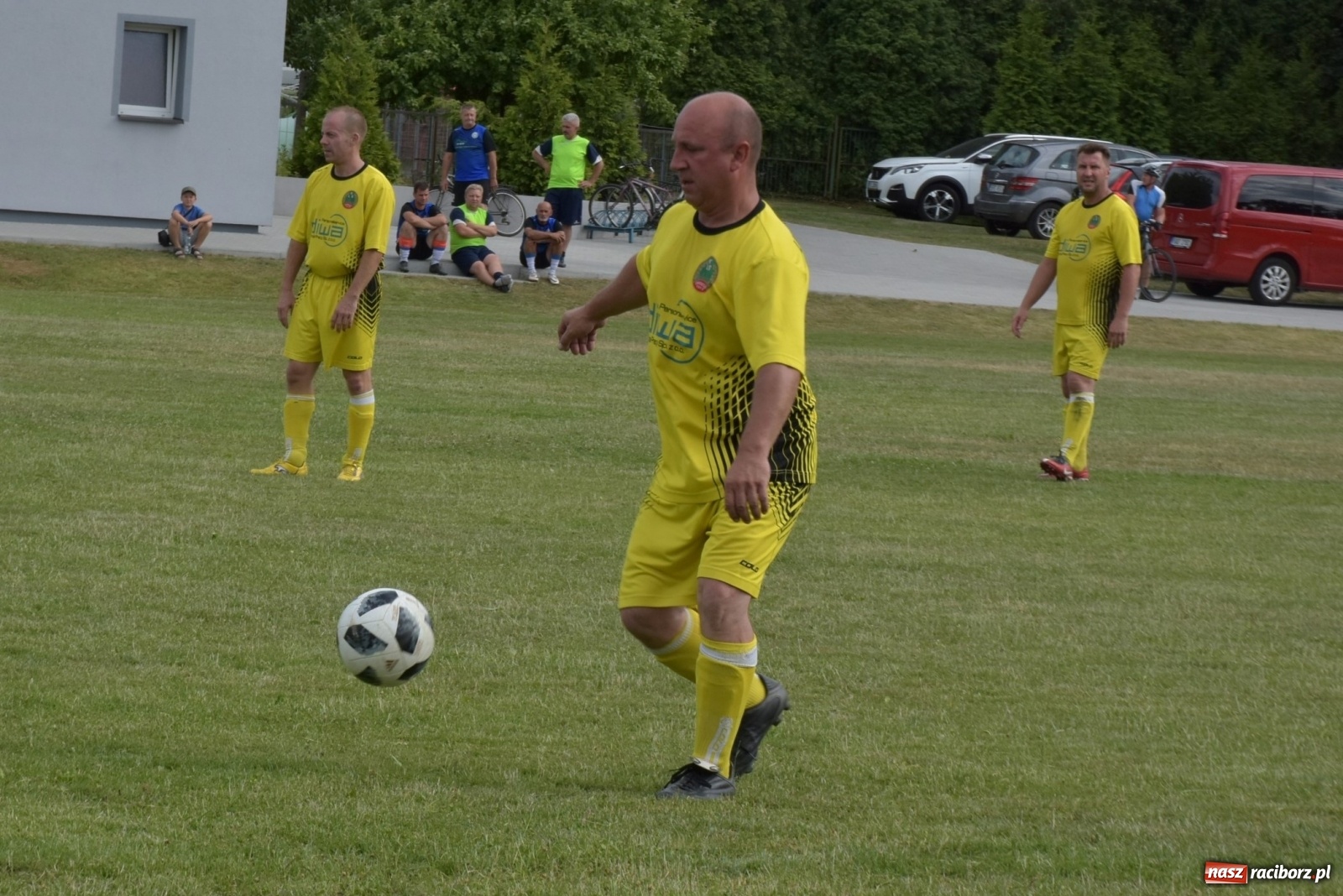 Zdjęcie w galerii na portalu naszraciborz.pl: Oldboje zagrali o Puchar Wójta Krzyżanowic [FOTO] wiadomości z regionu