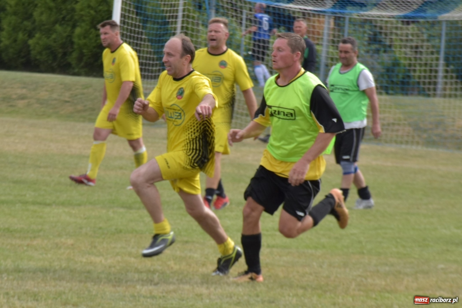 Zdjęcie w galerii na portalu naszraciborz.pl: Oldboje zagrali o Puchar Wójta Krzyżanowic [FOTO] wiadomości z regionu