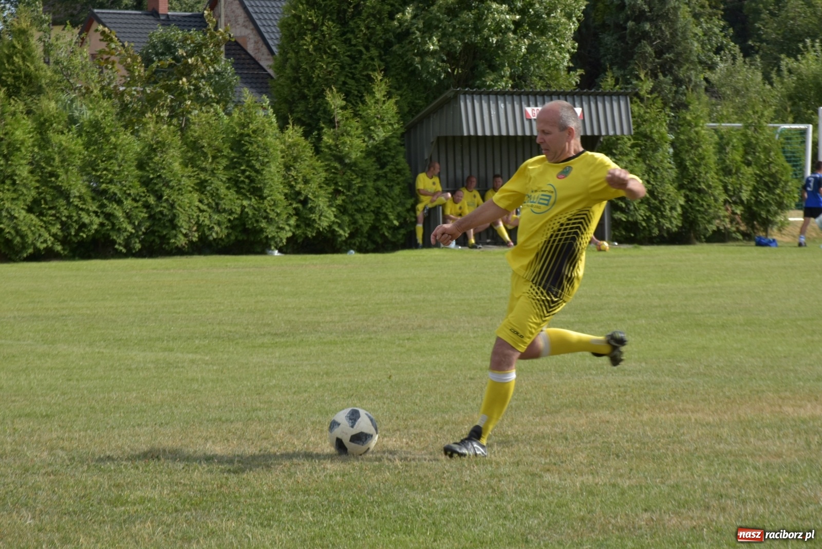 Zdjęcie w galerii na portalu naszraciborz.pl: Oldboje zagrali o Puchar Wójta Krzyżanowic [FOTO] wiadomości z regionu