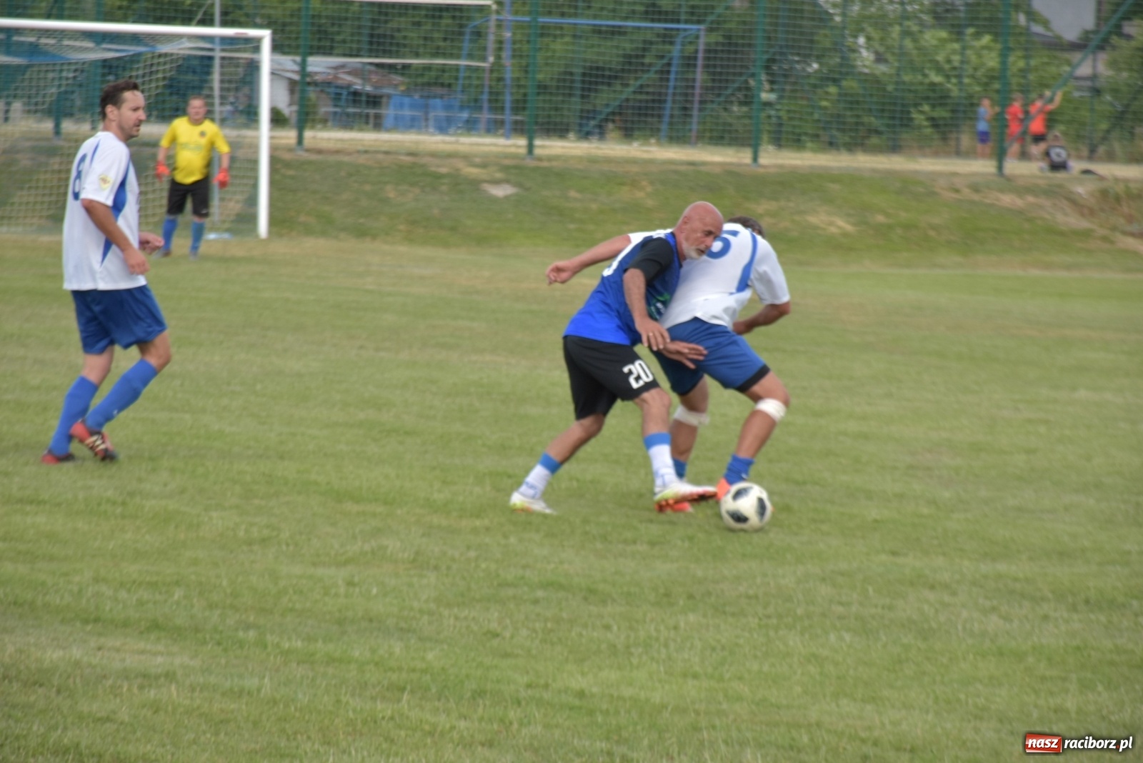Zdjęcie w galerii na portalu naszraciborz.pl: Oldboje zagrali o Puchar Wójta Krzyżanowic [FOTO] wiadomości z regionu