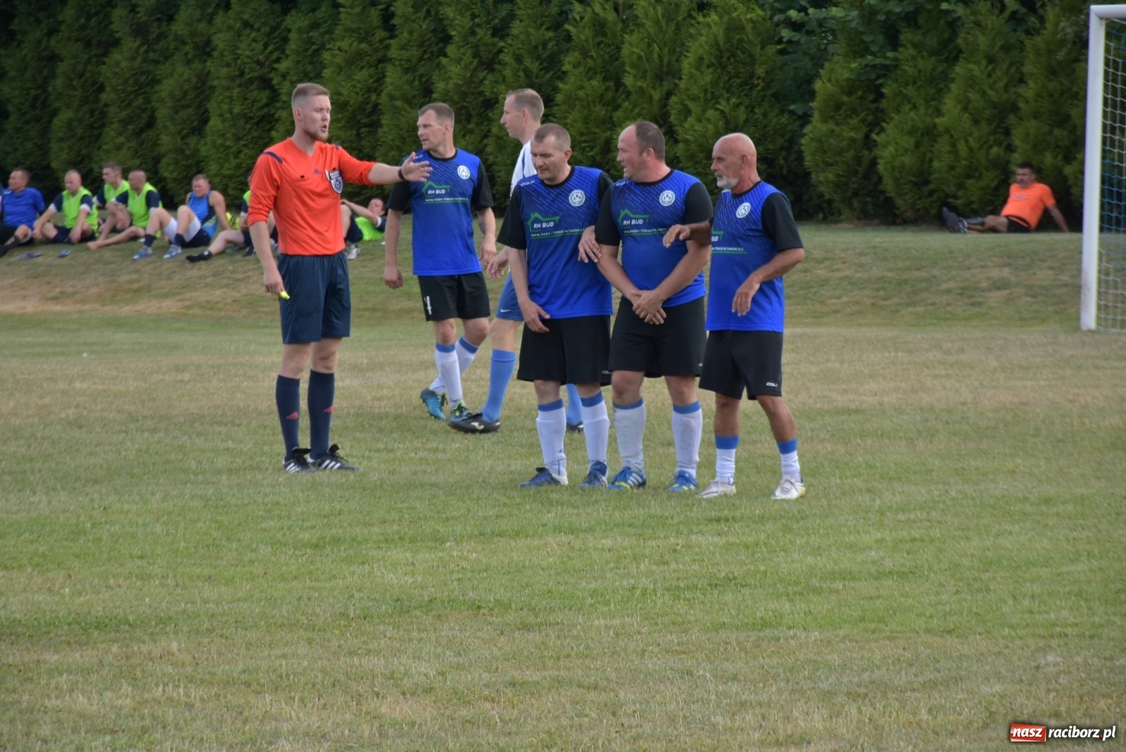 Zdjęcie w galerii na portalu naszraciborz.pl: Oldboje zagrali o Puchar Wójta Krzyżanowic [FOTO] wiadomości z regionu