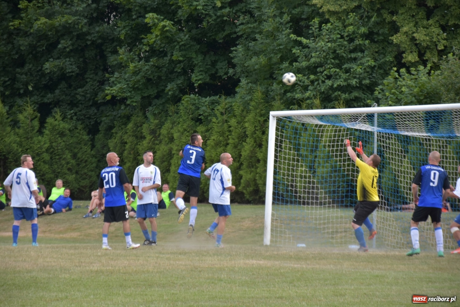Zdjęcie w galerii na portalu naszraciborz.pl: Oldboje zagrali o Puchar Wójta Krzyżanowic [FOTO] wiadomości z regionu