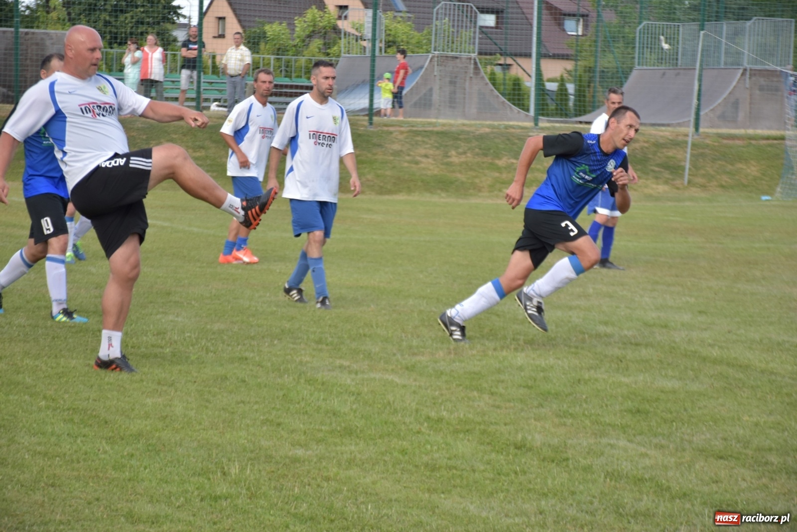 Zdjęcie w galerii na portalu naszraciborz.pl: Oldboje zagrali o Puchar Wójta Krzyżanowic [FOTO] wiadomości z regionu