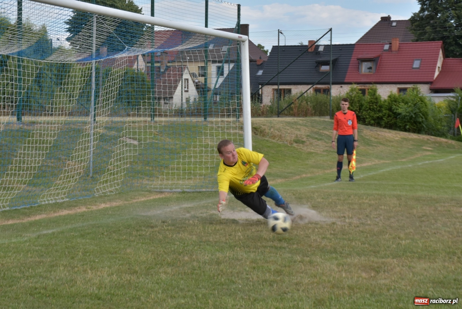 Zdjęcie w galerii na portalu naszraciborz.pl: Oldboje zagrali o Puchar Wójta Krzyżanowic [FOTO] wiadomości z regionu