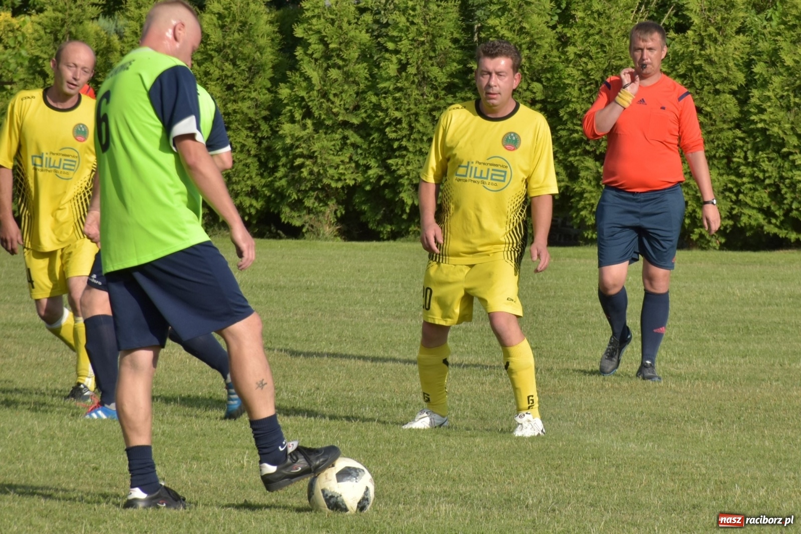 Zdjęcie w galerii na portalu naszraciborz.pl: Oldboje zagrali o Puchar Wójta Krzyżanowic [FOTO] wiadomości z regionu