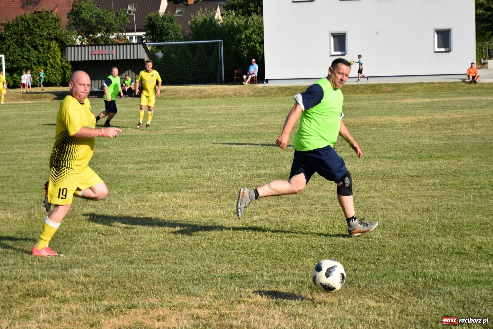 Zdjęcie w galerii na portalu naszraciborz.pl: Oldboje zagrali o Puchar Wójta Krzyżanowic [FOTO] wiadomości z regionu