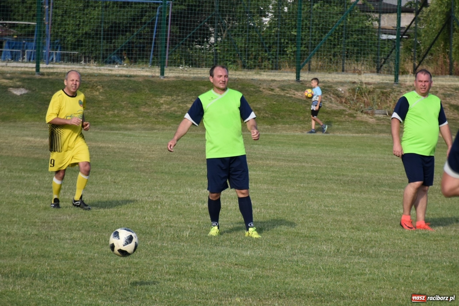 Zdjęcie w galerii na portalu naszraciborz.pl: Oldboje zagrali o Puchar Wójta Krzyżanowic [FOTO] wiadomości z regionu