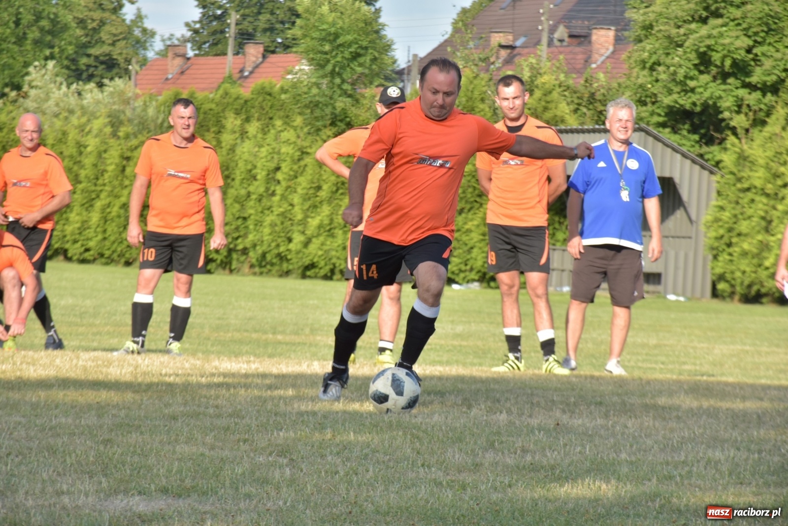 Zdjęcie w galerii na portalu naszraciborz.pl: Oldboje zagrali o Puchar Wójta Krzyżanowic [FOTO] wiadomości z regionu