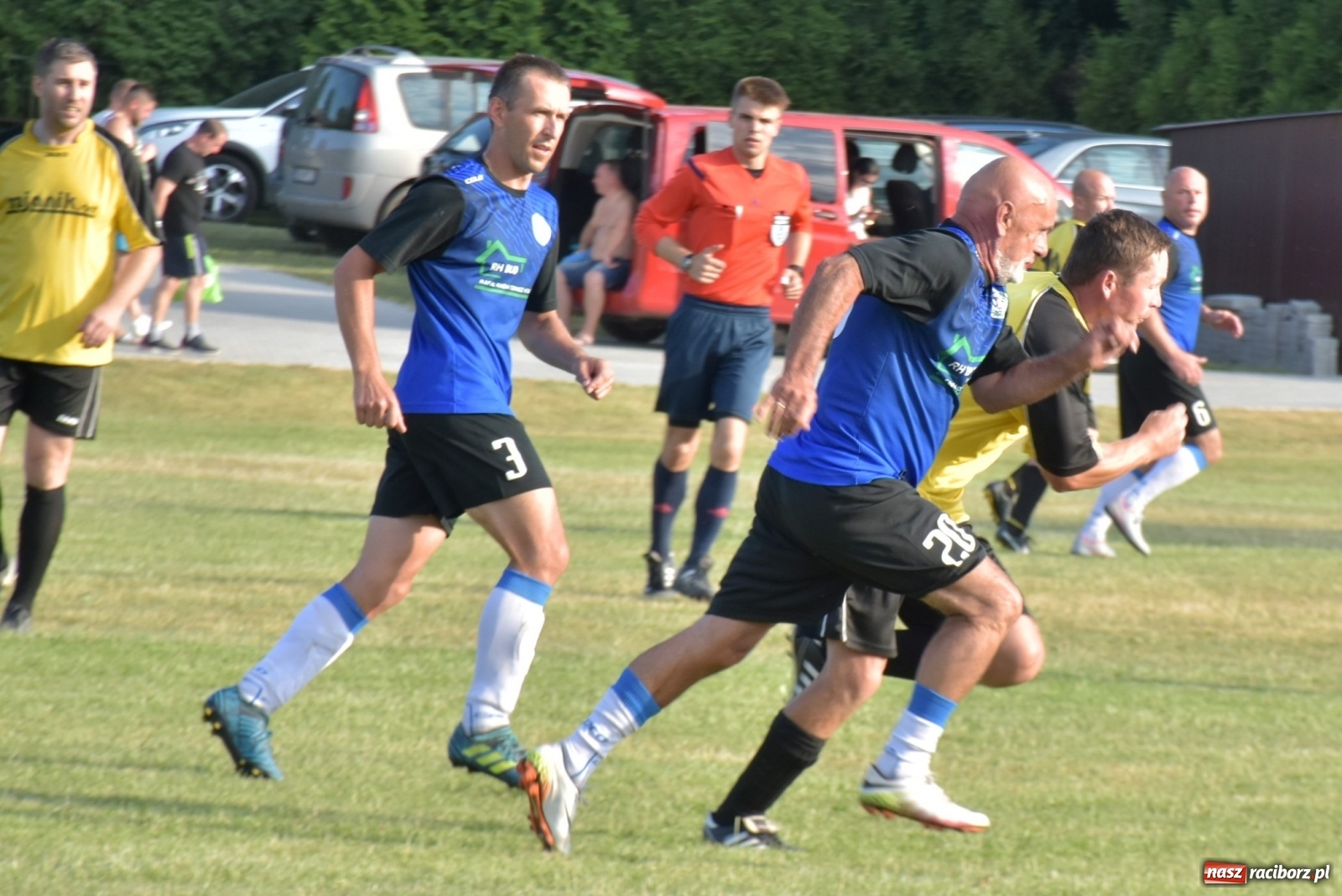 Zdjęcie w galerii na portalu naszraciborz.pl: Oldboje zagrali o Puchar Wójta Krzyżanowic [FOTO] wiadomości z regionu