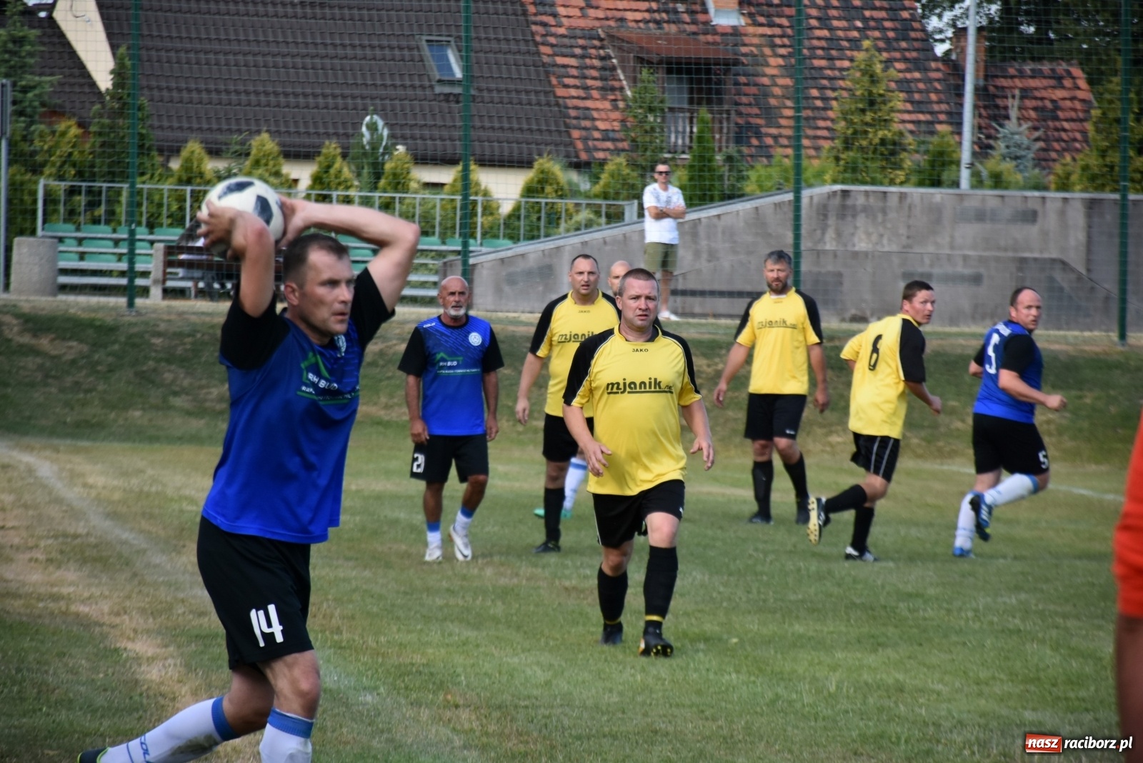 Zdjęcie w galerii na portalu naszraciborz.pl: Oldboje zagrali o Puchar Wójta Krzyżanowic [FOTO] wiadomości z regionu