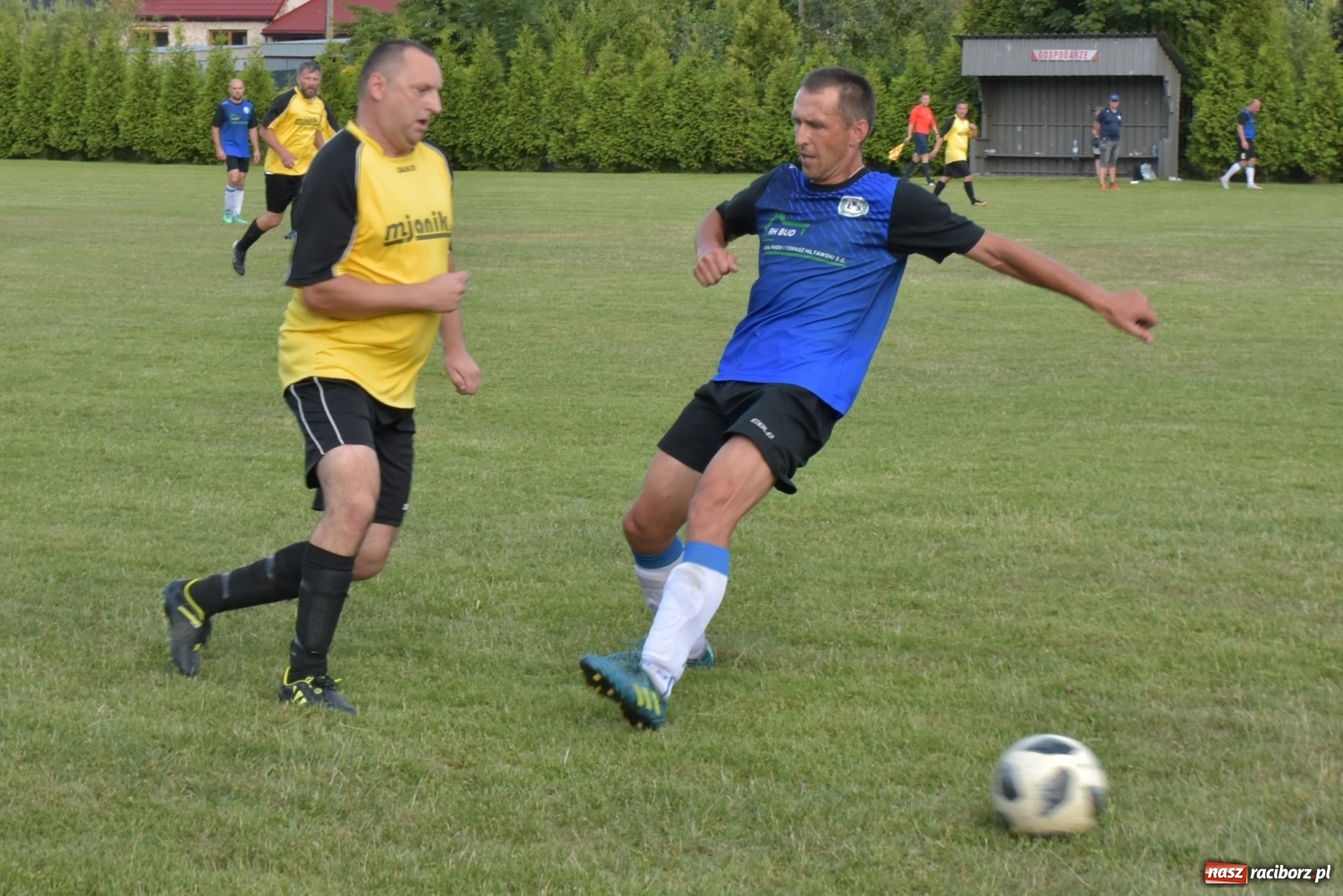Zdjęcie w galerii na portalu naszraciborz.pl: Oldboje zagrali o Puchar Wójta Krzyżanowic [FOTO] wiadomości z regionu