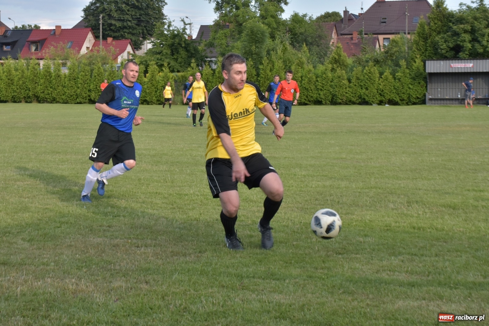 Zdjęcie w galerii na portalu naszraciborz.pl: Oldboje zagrali o Puchar Wójta Krzyżanowic [FOTO] wiadomości z regionu