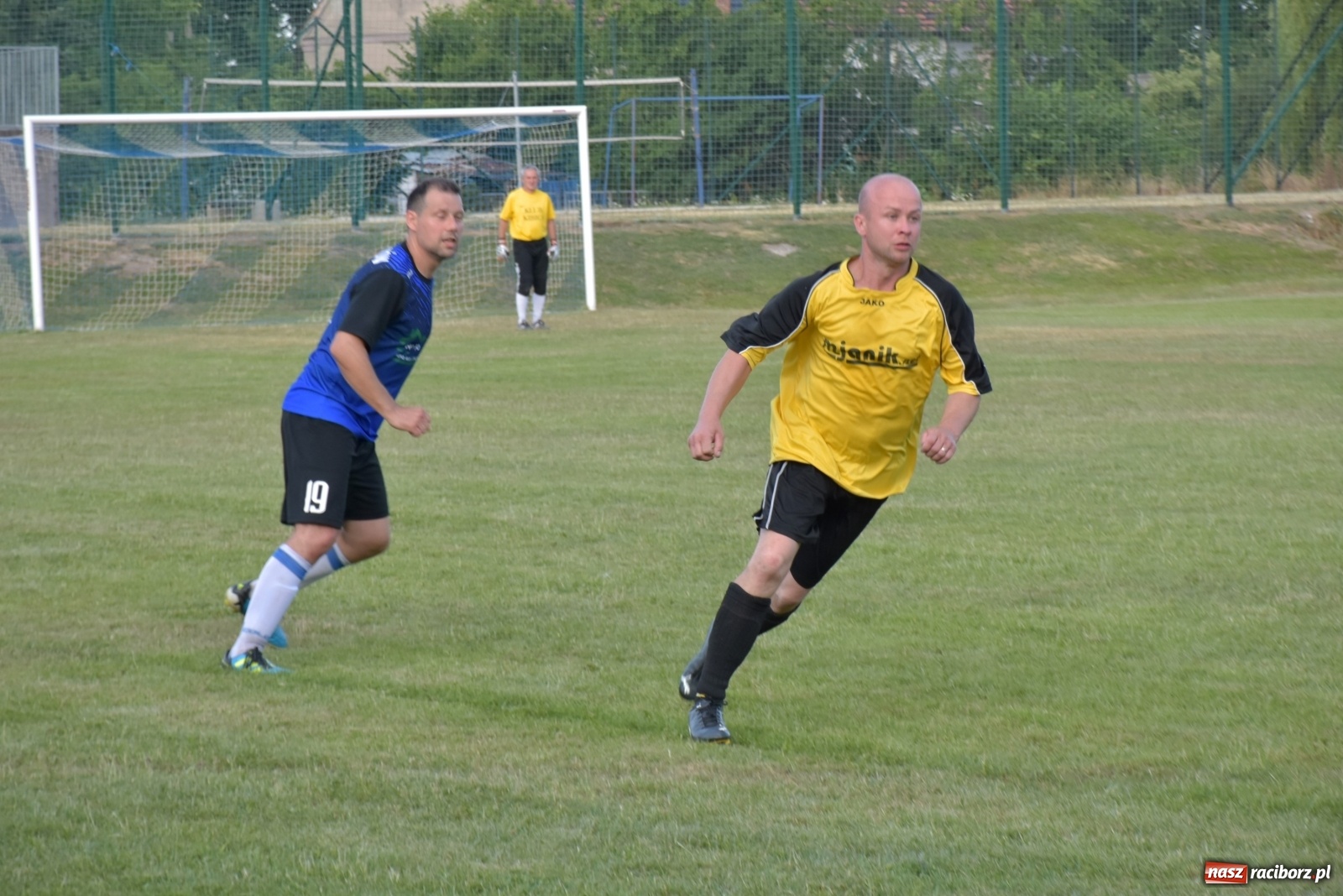 Zdjęcie w galerii na portalu naszraciborz.pl: Oldboje zagrali o Puchar Wójta Krzyżanowic [FOTO] wiadomości z regionu