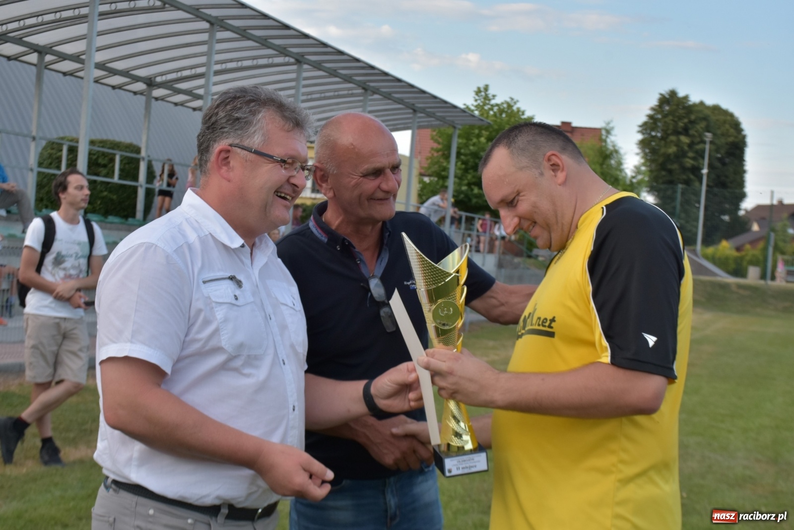 Zdjęcie w galerii na portalu naszraciborz.pl: Oldboje zagrali o Puchar Wójta Krzyżanowic [FOTO] wiadomości z regionu