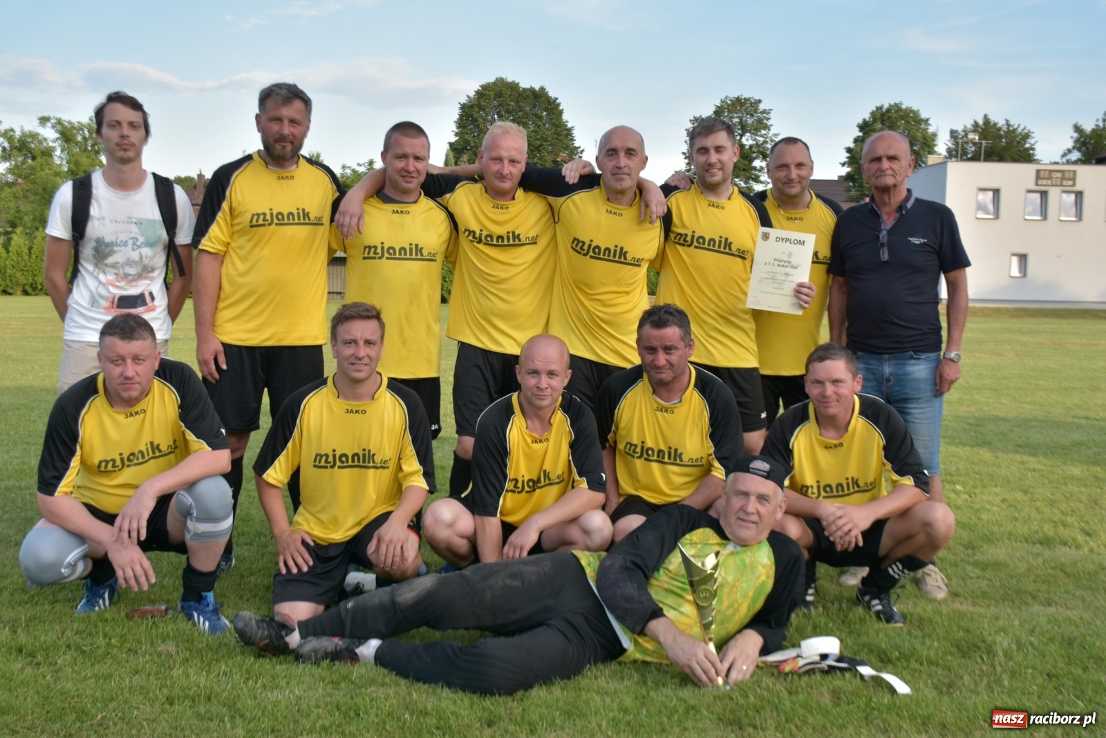 Zdjęcie w galerii na portalu naszraciborz.pl: Oldboje zagrali o Puchar Wójta Krzyżanowic [FOTO] wiadomości z regionu