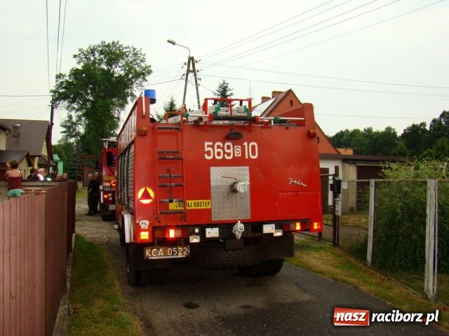 Zdjęcie w galerii na portalu naszraciborz.pl: Groźny pożar w Rudach. Były butle z gazem wiadomości z regionu