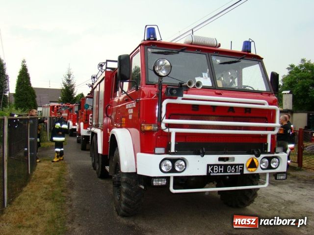Zdjęcie w galerii na portalu naszraciborz.pl: Groźny pożar w Rudach. Były butle z gazem wiadomości z regionu