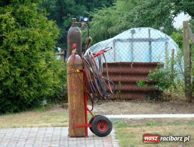 Zdjęcie w galerii na portalu naszraciborz.pl: Groźny pożar w Rudach. Były butle z gazem wiadomości z regionu