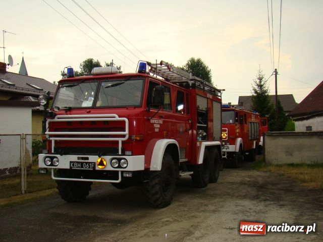 Zdjęcie w galerii na portalu naszraciborz.pl: Groźny pożar w Rudach. Były butle z gazem wiadomości z regionu