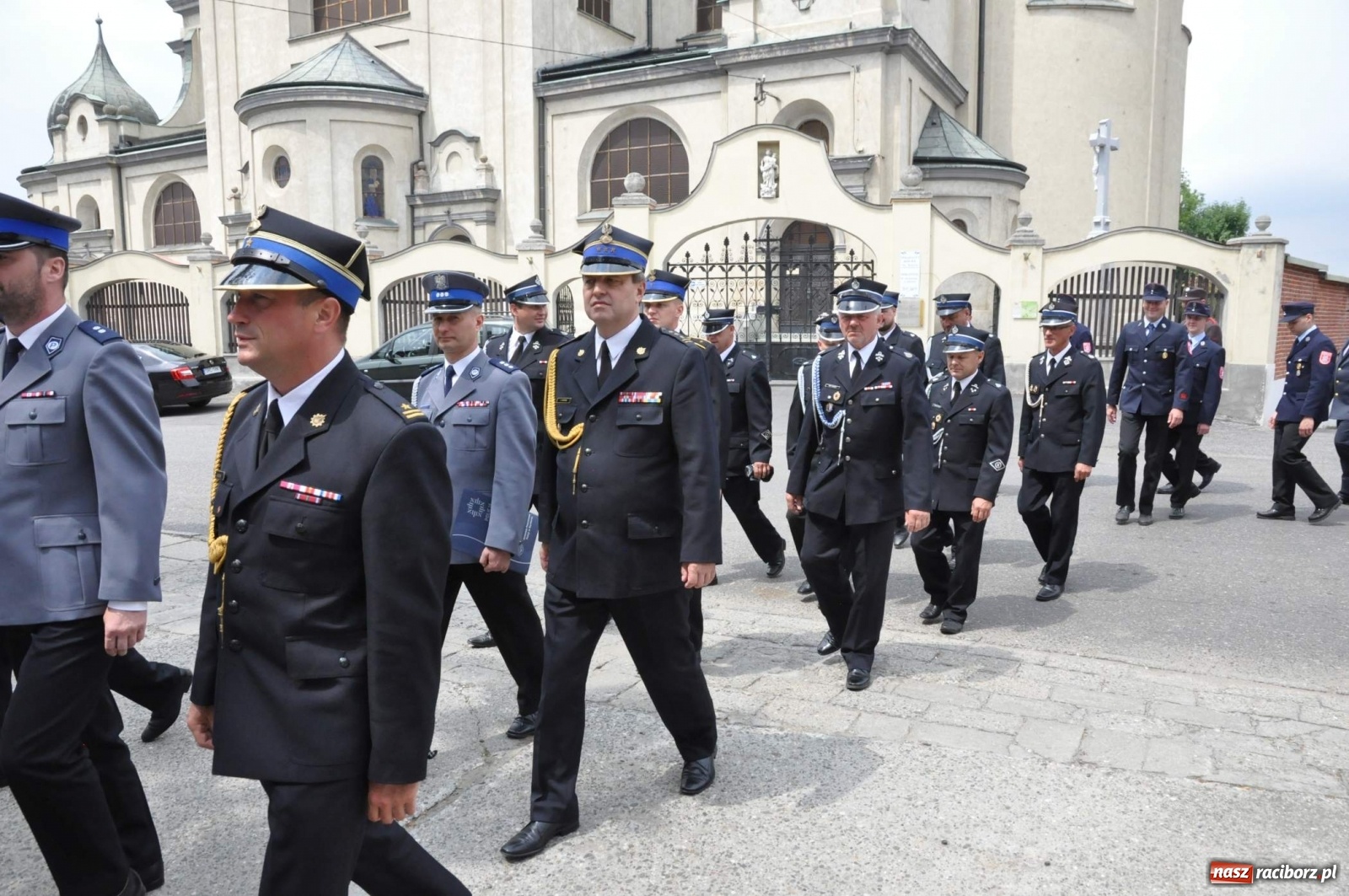 Zdjęcie w galerii na portalu naszraciborz.pl: Radość, łzy i wzruszenie. Strażacy z Krzanowic świętowali 130-lecie i żegnali swojego kapelana [FOTO i WIDEO] wiadomości z regionu