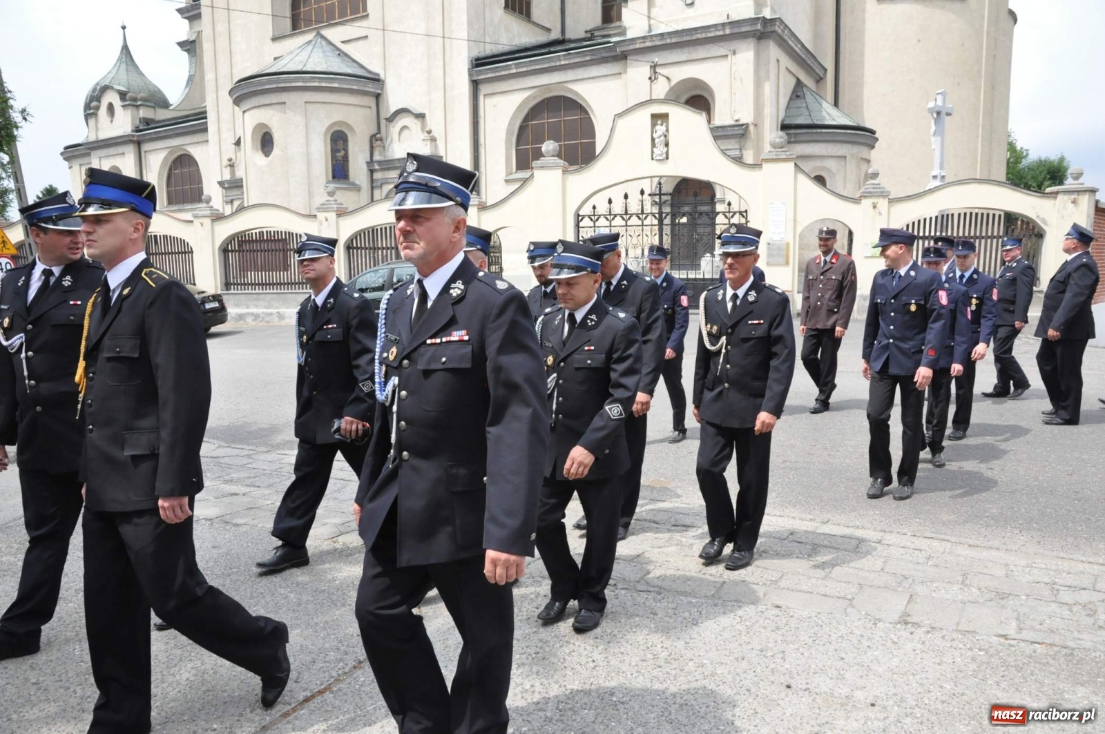 Zdjęcie w galerii na portalu naszraciborz.pl: Radość, łzy i wzruszenie. Strażacy z Krzanowic świętowali 130-lecie i żegnali swojego kapelana [FOTO i WIDEO] wiadomości z regionu