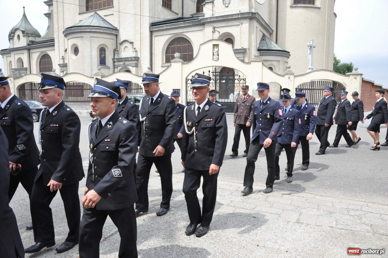 Zdjęcie w galerii na portalu naszraciborz.pl: Radość, łzy i wzruszenie. Strażacy z Krzanowic świętowali 130-lecie i żegnali swojego kapelana [FOTO i WIDEO] wiadomości z regionu
