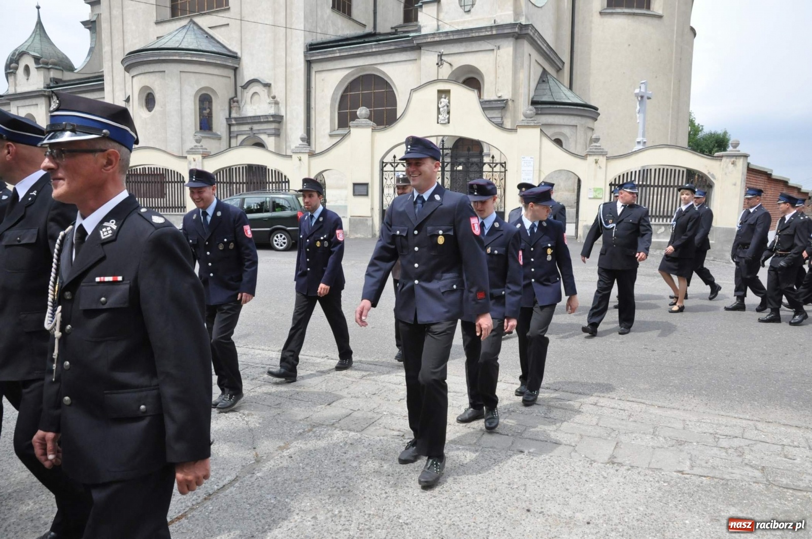Zdjęcie w galerii na portalu naszraciborz.pl: Radość, łzy i wzruszenie. Strażacy z Krzanowic świętowali 130-lecie i żegnali swojego kapelana [FOTO i WIDEO] wiadomości z regionu